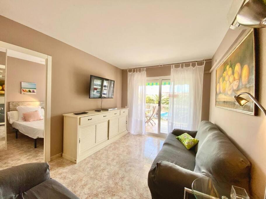 For A Stay Living Park 萨洛 外观 照片
